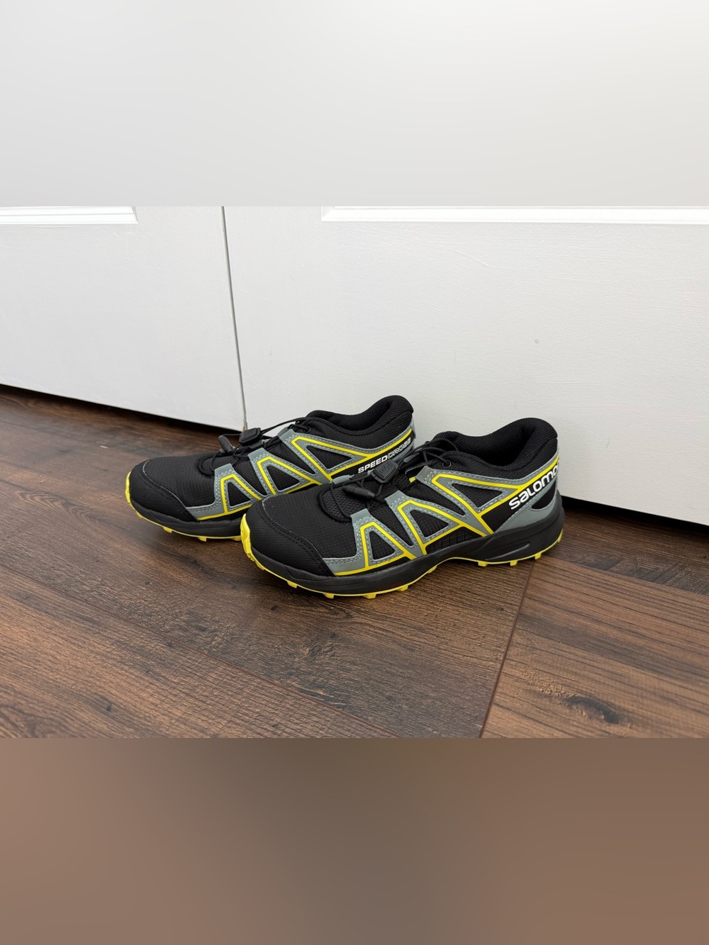 Salomon Junior Speedcross Tennis Shoes Gray Black Yellow Size 4